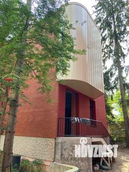 Дом 351м², 3-этажный, участок 2 сот.  