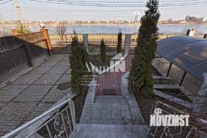 Дом 886м², 4-этажный, участок 20 сот.  