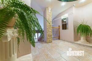 Коттедж 371м², 3-этажный, участок 1565 сот.  