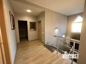 Дом 225м², 2-этажный, участок 12 сот.  