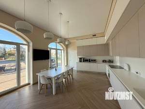 Дом 841м², 3-этажный, участок 23 сот.  