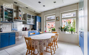 Дом 188м², 3-этажный, участок 3 сот.  