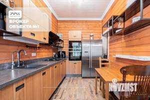 Дом 250м², 2-этажный, участок 15 сот.  