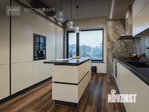 Дом 522м², 3-этажный, участок 24 сот.  