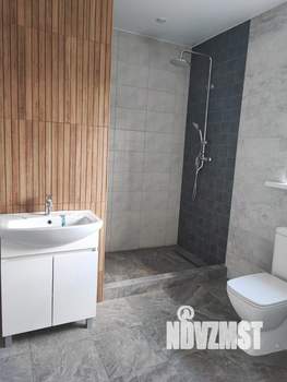 Коттедж 250м², 2-этажный, участок 15 сот.  