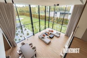 Дом 500м², 2-этажный, участок 18 сот.  