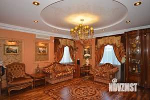 Коттедж 280м², 3-этажный, участок 11 сот.  