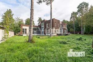 Дом 1016м², 3-этажный, участок 30 сот.  