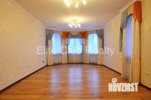 Коттедж 600м&sup2;, 2-этажный, участок 14 сот.  