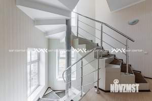 Дом 284м², 3-этажный, участок 8 сот.  