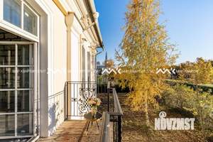 Дом 315м², 3-этажный, участок 14 сот.  
