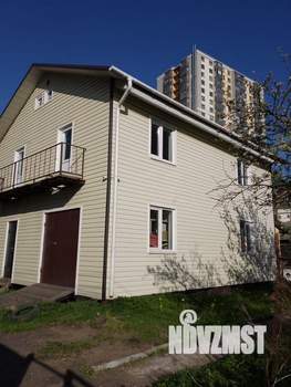 Дом 220м², 2-этажный, участок 3 сот.  