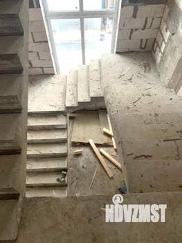 Дом 420м², 3-этажный, участок 14 сот.  