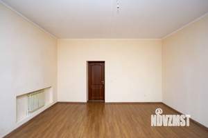 Дом 334м², 3-этажный, участок 18 сот.  