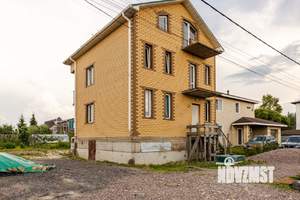 Дом 195м&sup2;, 3-этажный, участок 8 сот.  