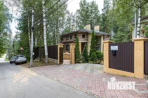 Коттедж 426м², 3-этажный, участок 19 сот.  