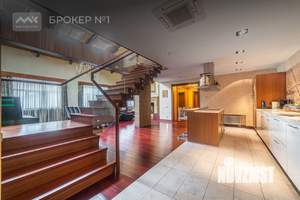 4-к квартира, на длительный срок, 280м2, 2/3 этаж