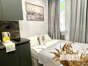 Студия квартира, посуточно, 11м2, 1/9 этаж