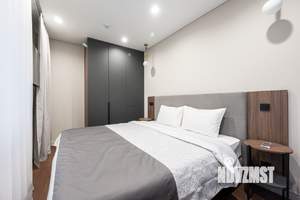 Студия квартира, посуточно, 35м2, 6/11 этаж