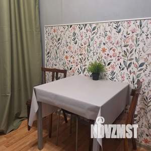 2-к квартира, посуточно, 45м2, 5/6 этаж