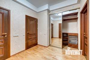 3-к квартира, на длительный срок, 130м2, 10/10 этаж