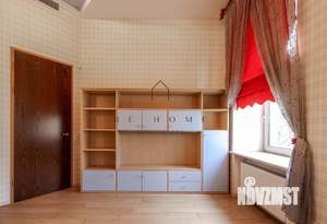 3-к квартира, на длительный срок, 140м2, 3/3 этаж