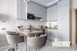 Студия квартира, посуточно, 32м2, 21/25 этаж