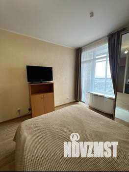 Студия квартира, посуточно, 28м2, 18/19 этаж