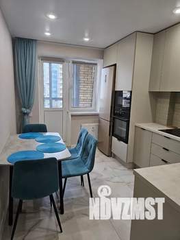 1-к квартира, посуточно, 37м2, 9/16 этаж