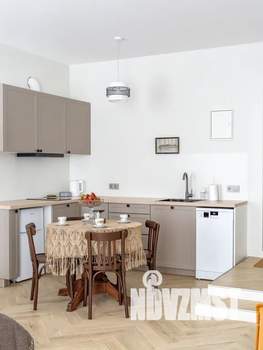 Студия квартира, посуточно, 30м2, 1/5 этаж