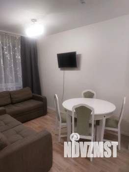 Студия квартира, посуточно, 32м2, 1/13 этаж