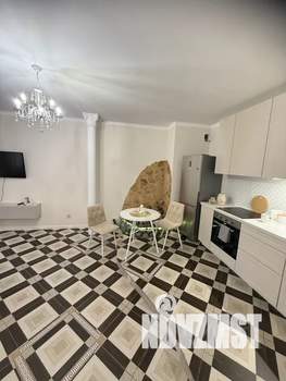 Студия квартира, посуточно, 37м2, 14/24 этаж