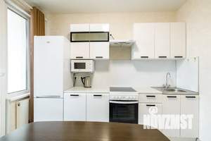 1-к квартира, посуточно, 42м2, 4/15 этаж