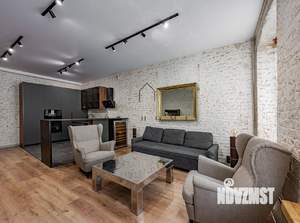 3-к квартира, на длительный срок, 102м2, 2/4 этаж