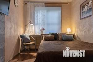 Студия квартира, посуточно, 30м2, 1/5 этаж