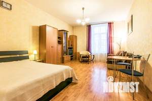 Студия квартира, посуточно, 37м2, 3/5 этаж
