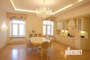 4-к квартира, на длительный срок, 180м2, 3/4 этаж
