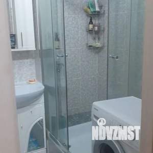 1-к квартира, посуточно, 42м2, 1/18 этаж