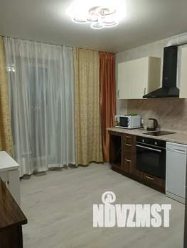 1-к квартира, посуточно, 37м2, 9/22 этаж