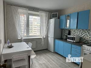 1-к квартира, посуточно, 37м2, 13/16 этаж