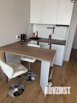 Студия квартира, посуточно, 25м2, 13/20 этаж