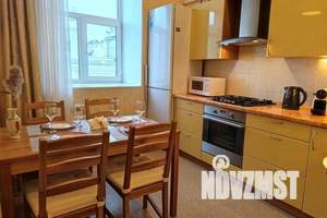 2-к квартира, посуточно, 55м2, 4/4 этаж