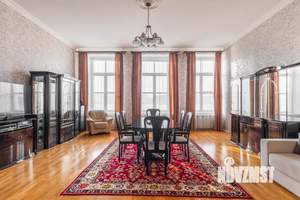 3-к квартира, посуточно, 175м2, 1/3 этаж