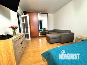 1-к квартира, посуточно, 42м2, 1/1 этаж