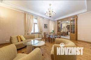 4-к квартира, посуточно, 209м2, 4/6 этаж