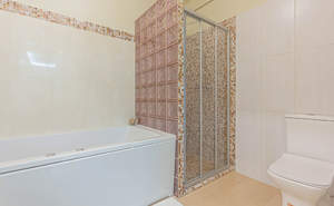 4-к квартира, на длительный срок, 128м2, 1/3 этаж