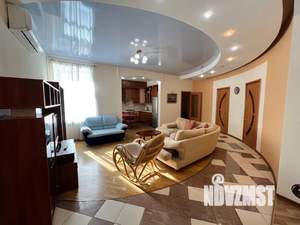 3-к квартира, посуточно, 135м2, 2/5 этаж