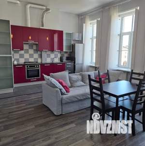 1-к квартира, посуточно, 62м2, 3/5 этаж