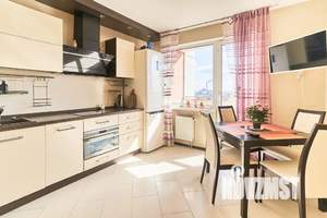 2-к квартира, посуточно, 72м2, 19/25 этаж