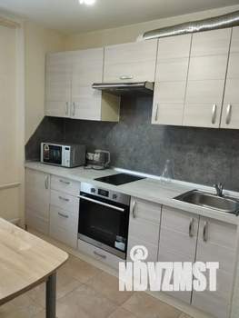 1-к квартира, посуточно, 33м2, 4/25 этаж